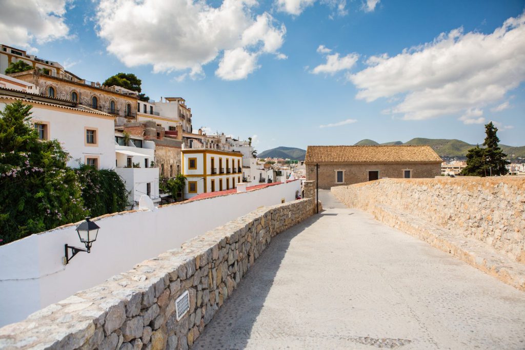 Hiszpania od dawna jest jednym z najbardziej atrakcyjnych rynków nieruchomości w Europie